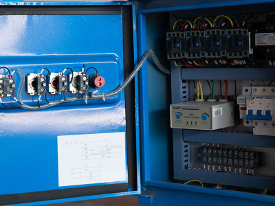 कंट्रोल बॉक्स